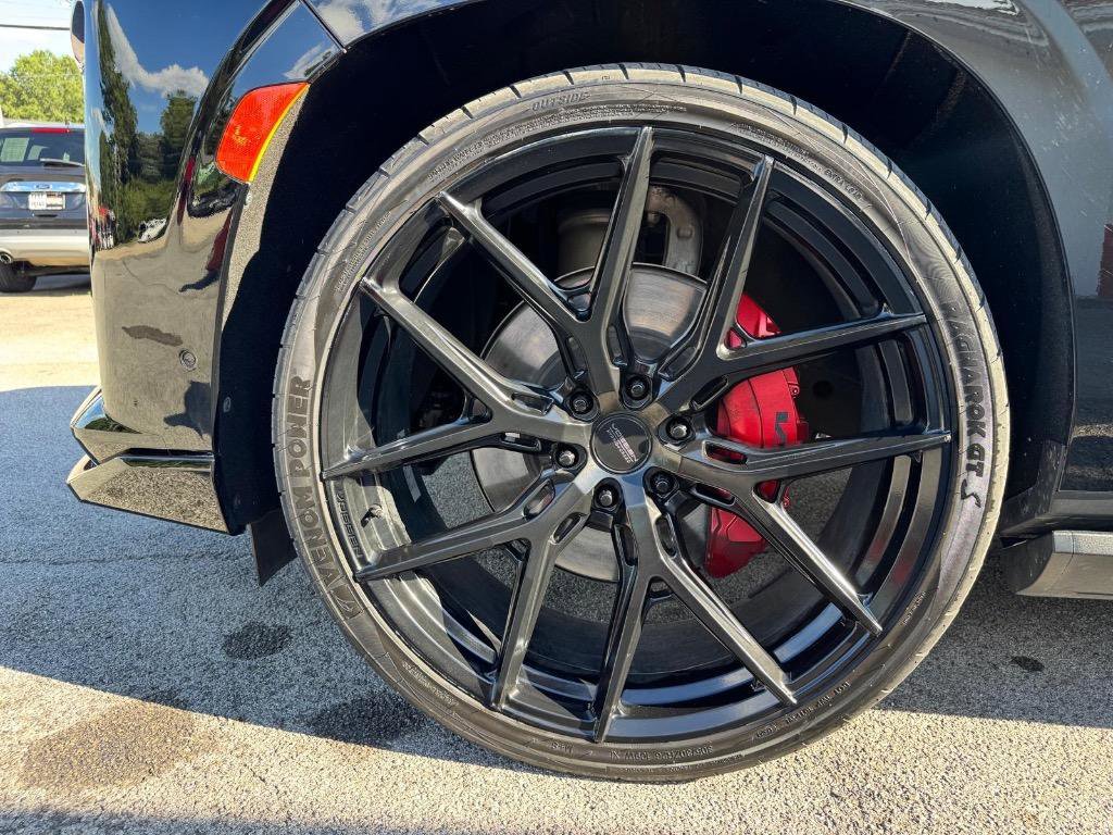 Used 2023 Cadillac Escalade ESV V image 9