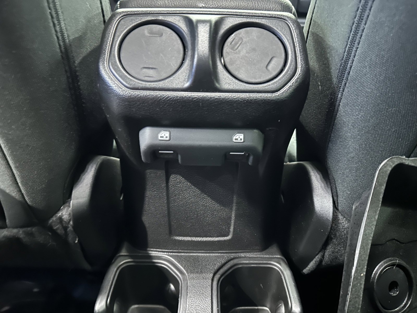 Used 2021 Jeep Gladiator Sport image 15