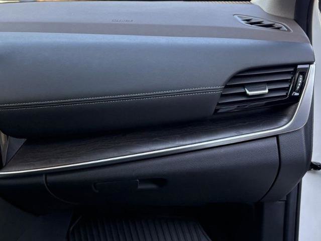 Certified 2022 Nissan Rogue Platinum w/ Head-Up Display Package image 30