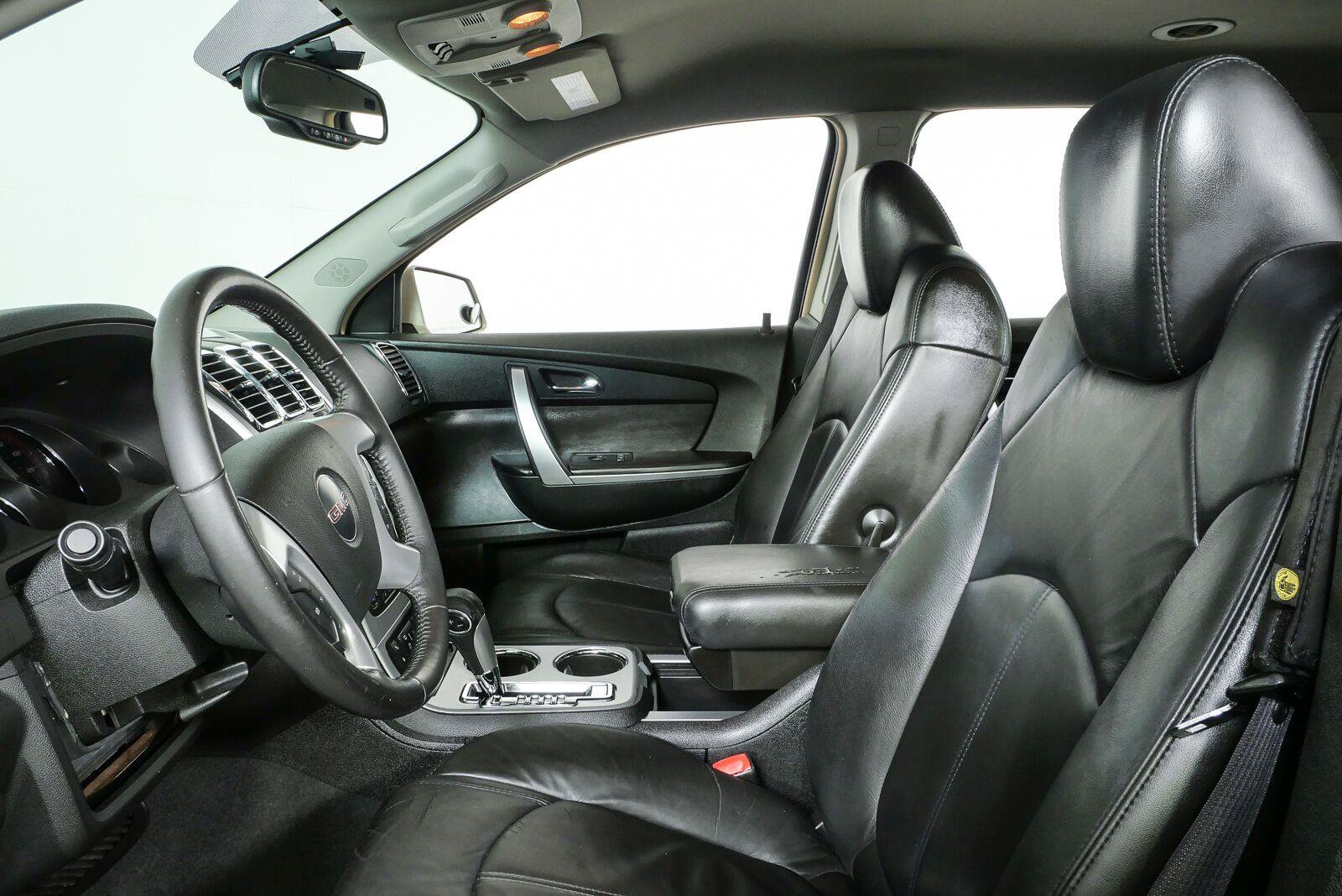 Used 2008 GMC Acadia SLT w/ Convenience Package FWD image 5