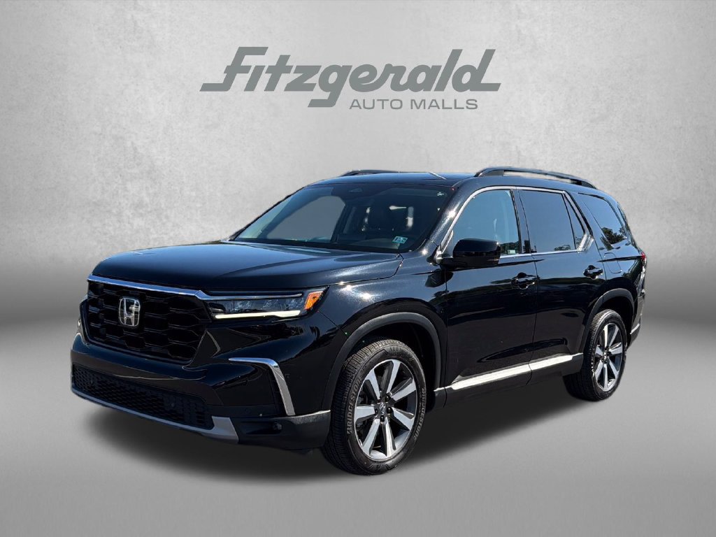 Used 2024 Honda Pilot Touring image 3