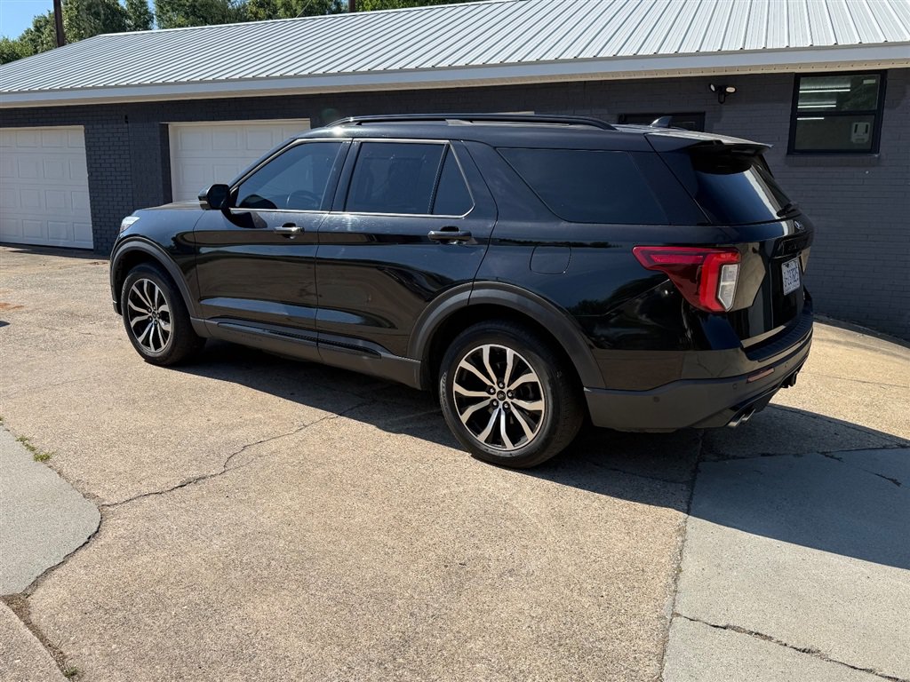 Used 2020 Ford Explorer ST w/ Premium Technology Package AWD/4WD image 2
