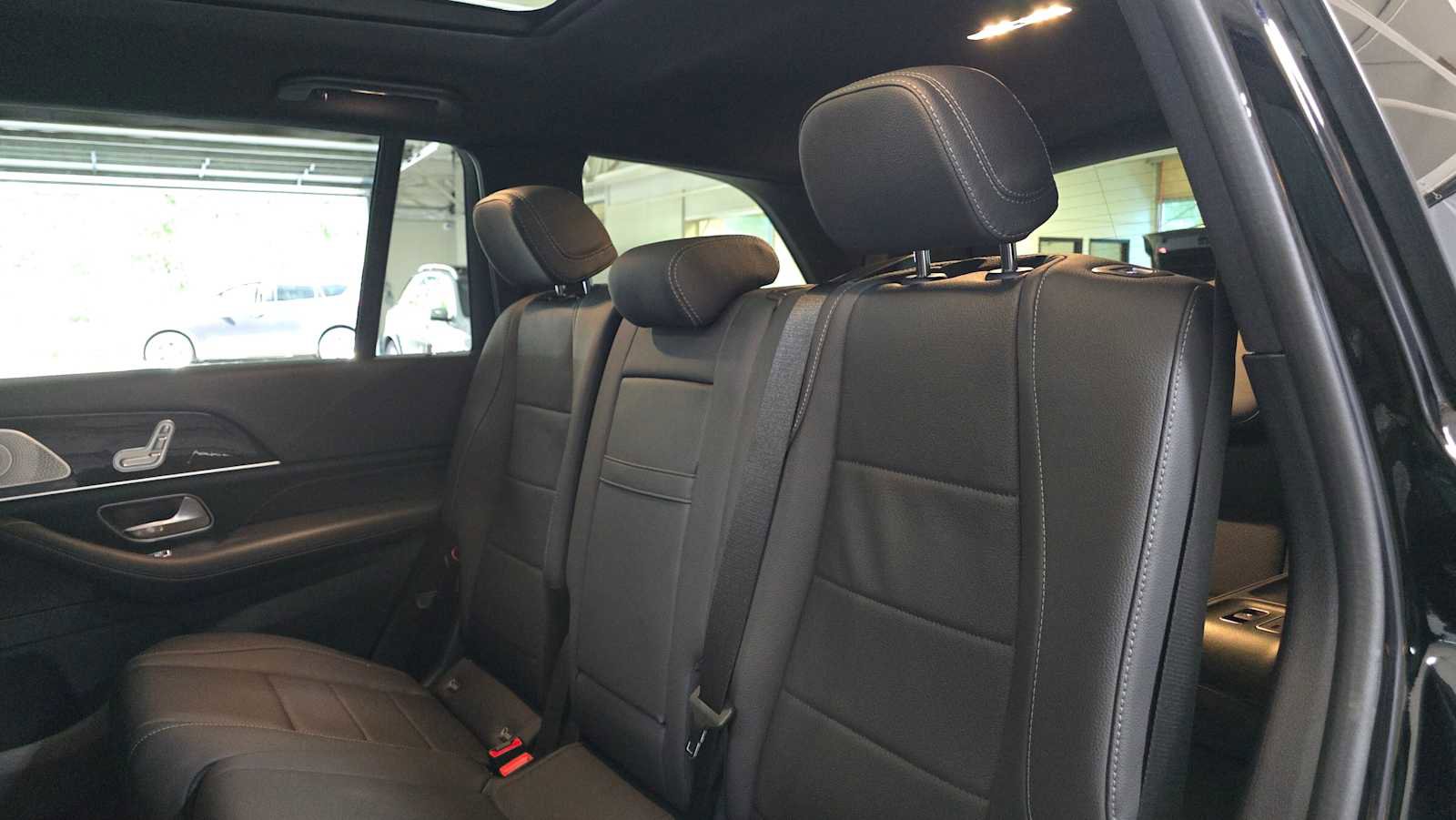 Used 2026 Mercedes-Benz GLS 450 4MATIC image 18