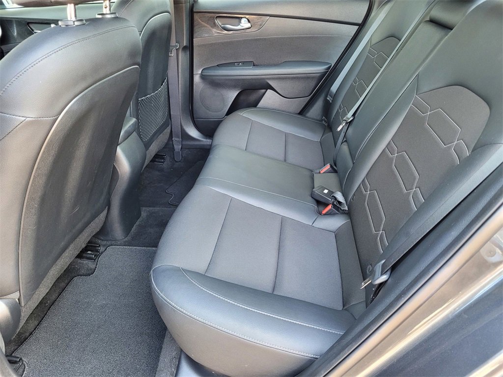 Used 2022 Kia Forte GT-Line w/ GT-Line Premium Package image 8