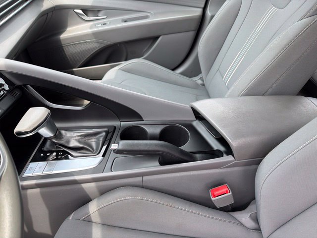 Used 2024 Hyundai Elantra SEL FWD image 21