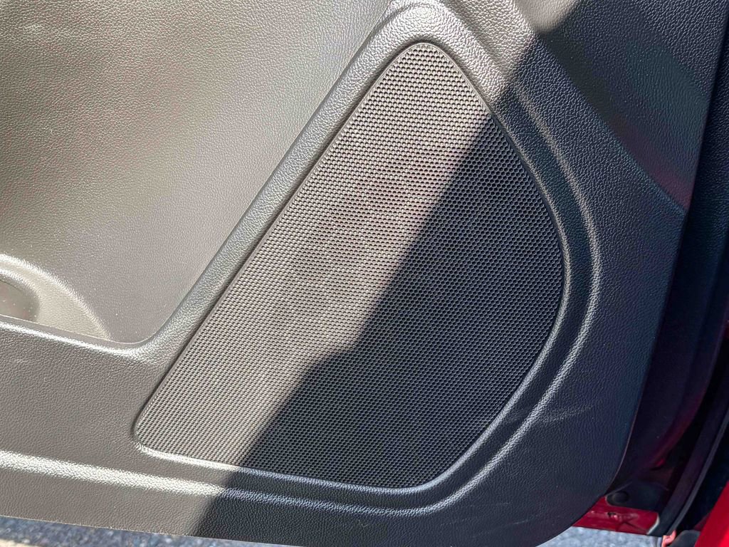 Used 2020 GMC Canyon SLE w/ Driver Alert Package image 47