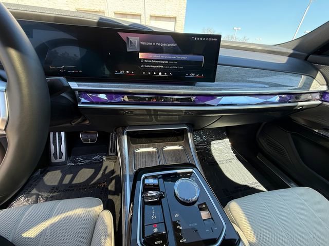 Certified 2024 BMW 760i xDrive w/ Executive Package image 19