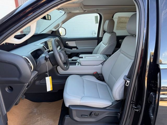 New 2025 Ford Expedition Active image 13