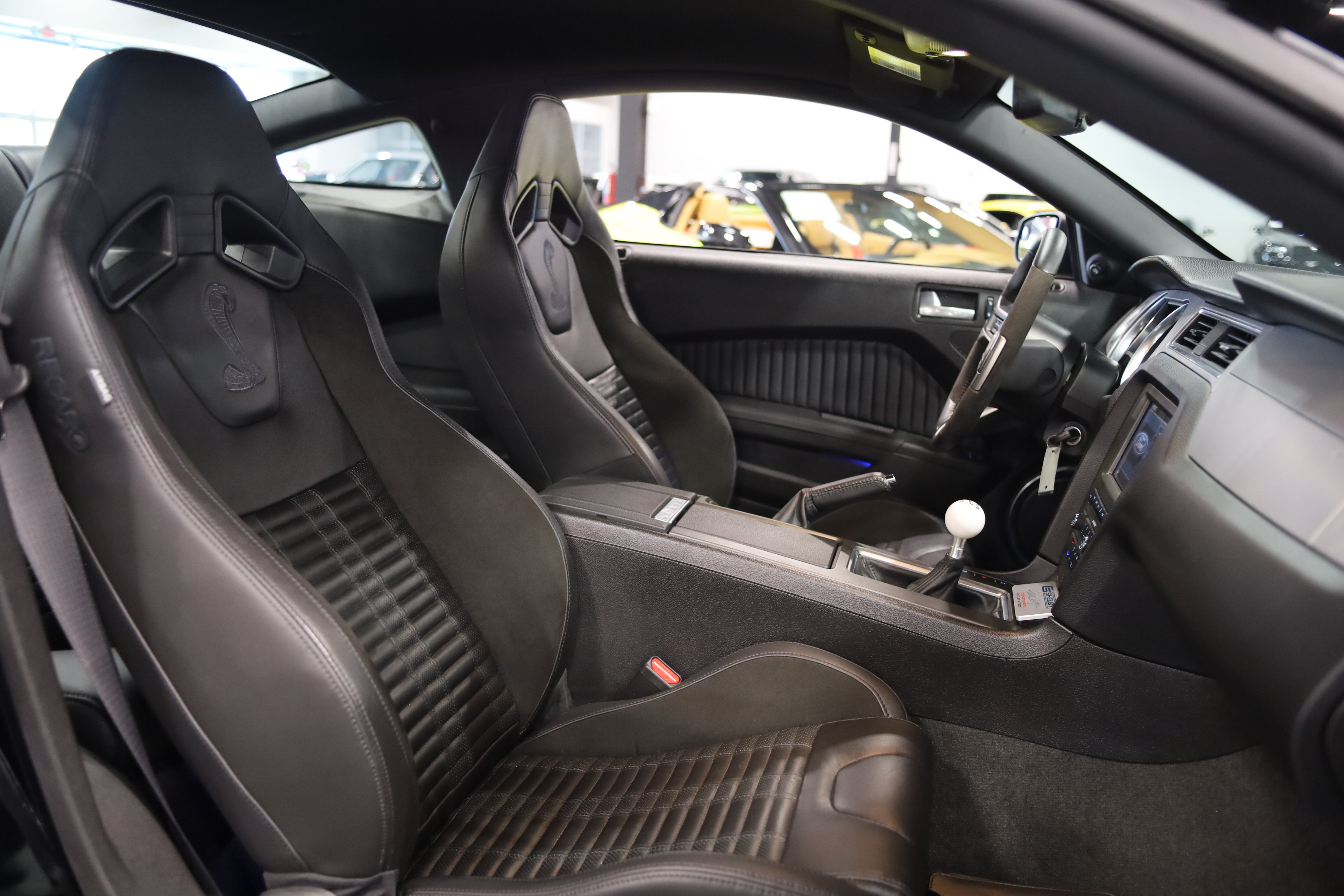 Used 2013 Ford Mustang Shelby GT500 RWD image 31