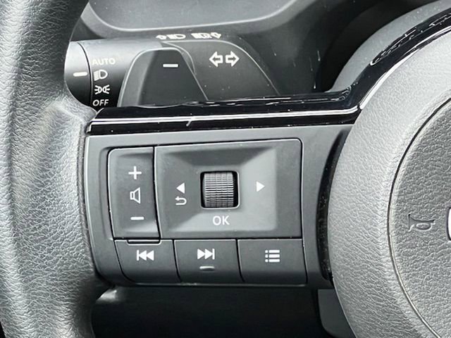 Used 2022 Nissan Rogue SV image 27