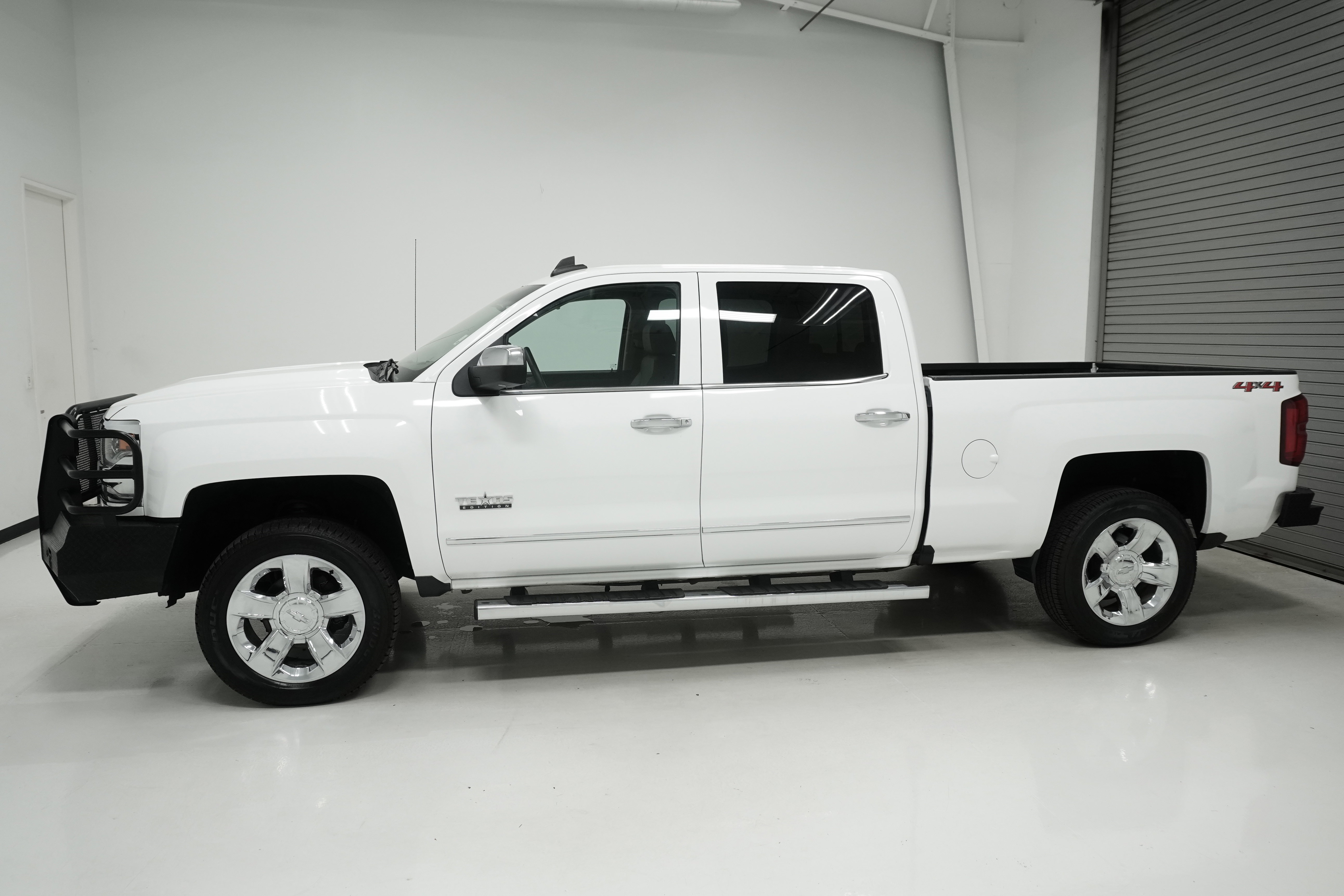 Used 2018 Chevrolet Silverado 1500 LTZ w/ Texas Edition AWD/4WD image 6