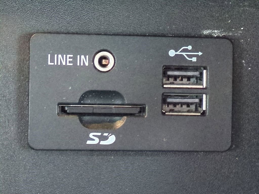 Used 2015 Ford F150 Lariat image 23