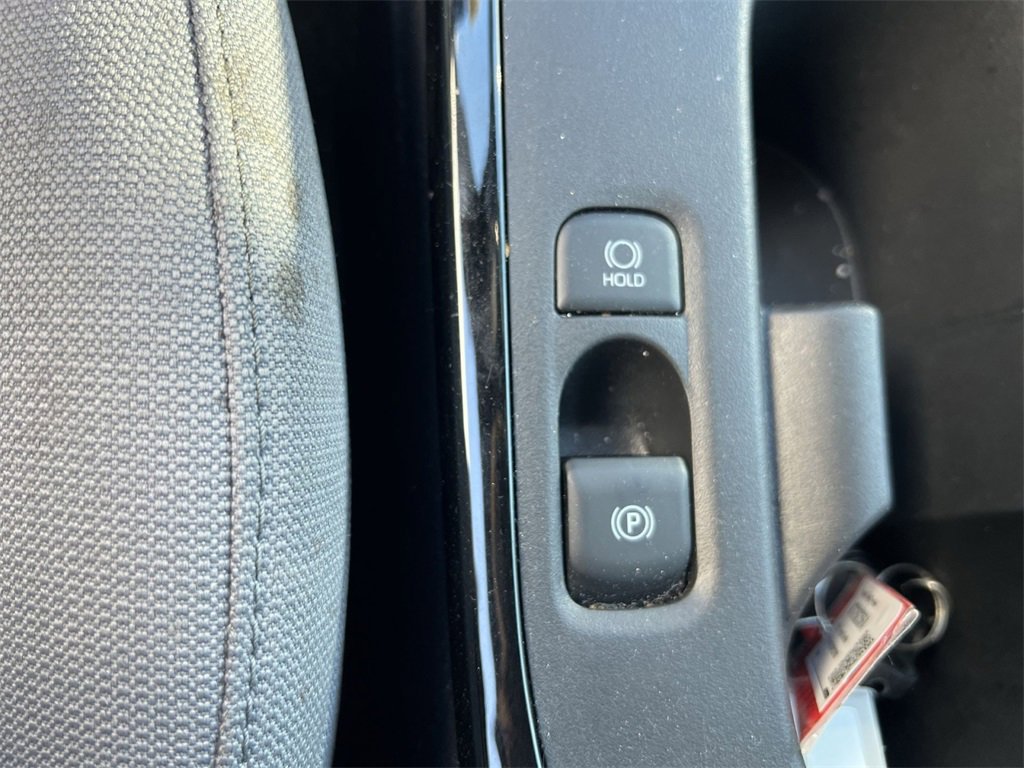 Used 2025 Toyota Corolla SE image 29