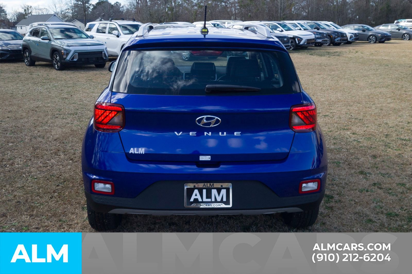 Used 2025 Hyundai Venue Limited image 7