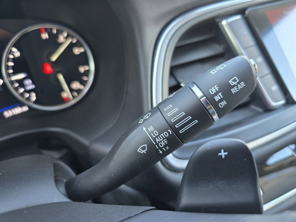 Used 2022 Buick Enclave Avenir w/ Avenir Technology Package image 16