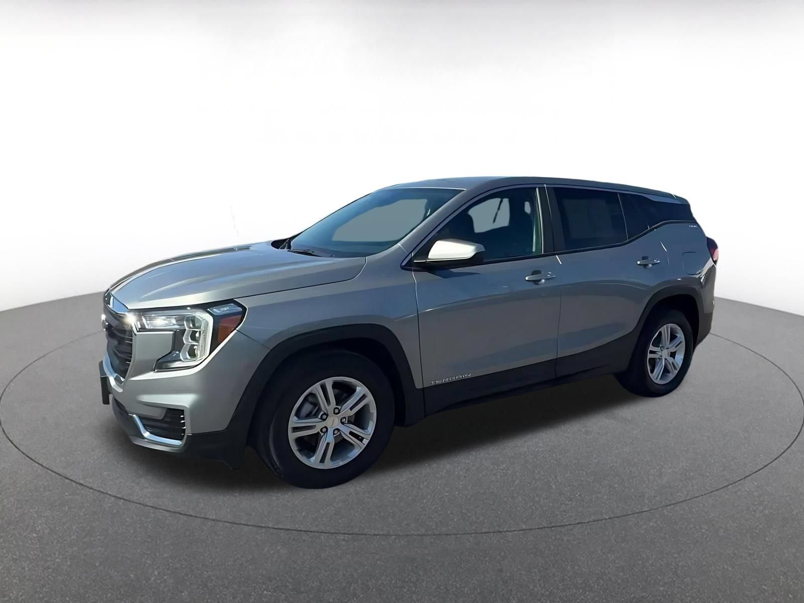Used 2024 GMC Terrain SLE FWD image 8