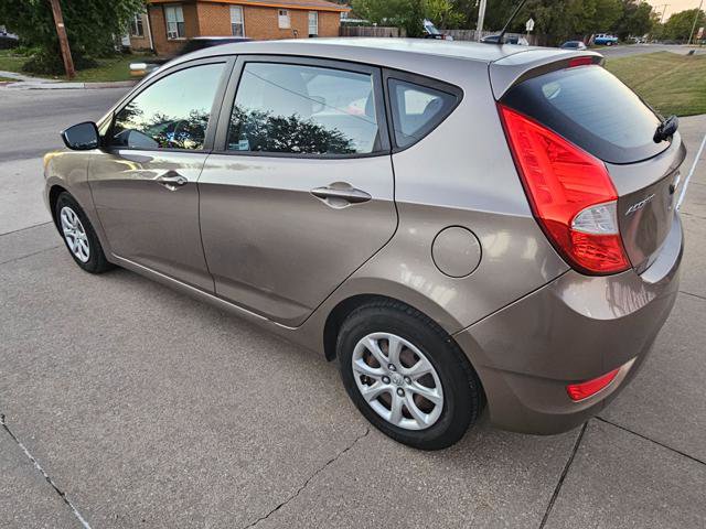 Used 2012 Hyundai Accent GS image 4