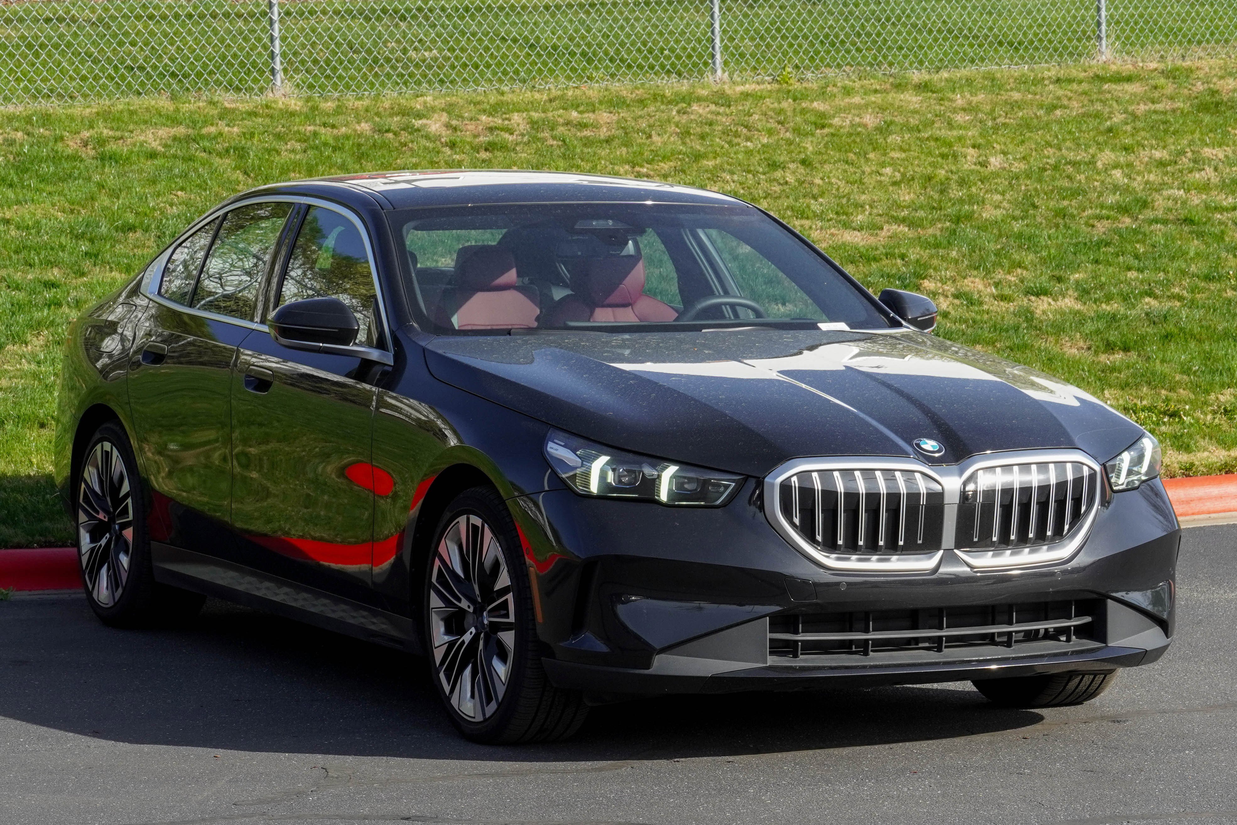 Used 2026 BMW 540i xDrive 540i xDrive image 2