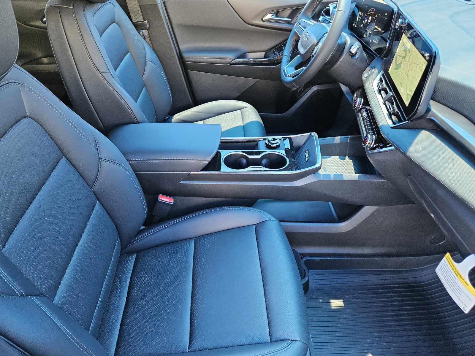 New 2026 Chevrolet Equinox LT w/ Convenience Package II FWD image 10