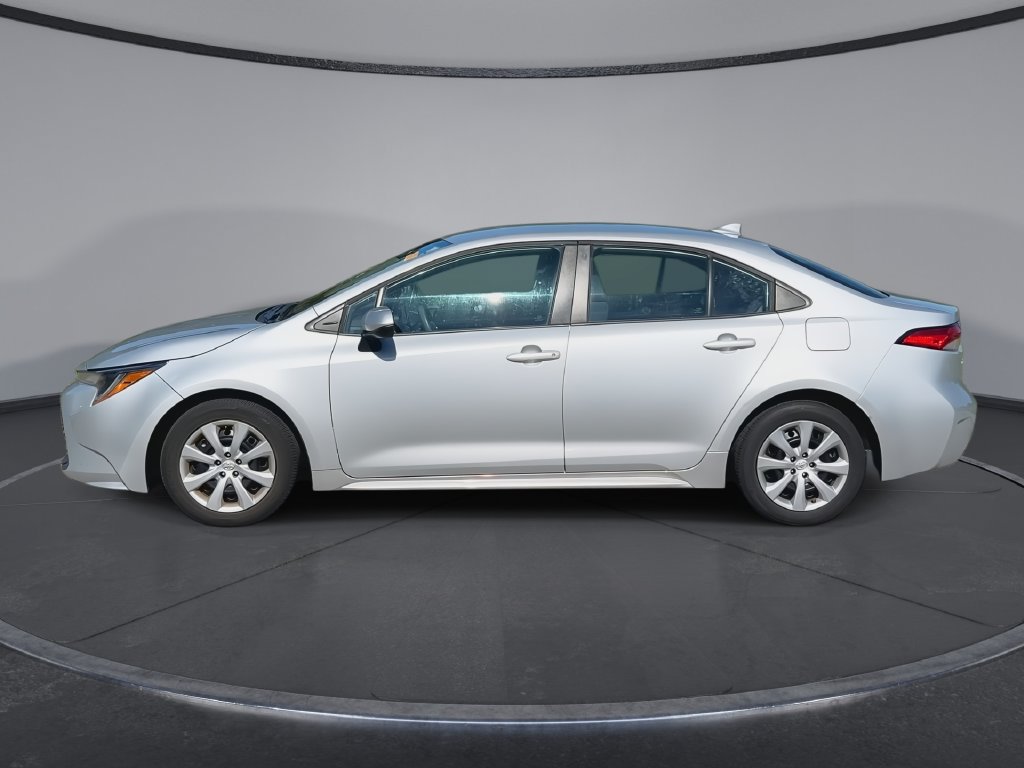 Certified 2023 Toyota Corolla LE FWD image 5