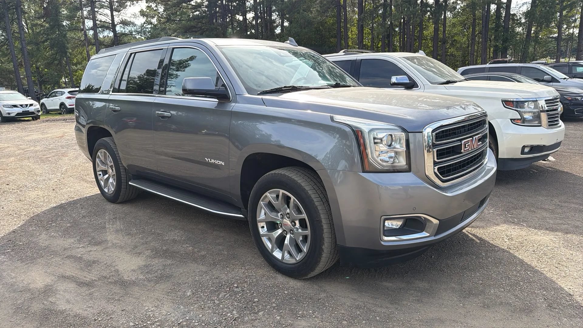 Used 2019 GMC Yukon SLT w/ Open Road Package AWD/4WD image 3