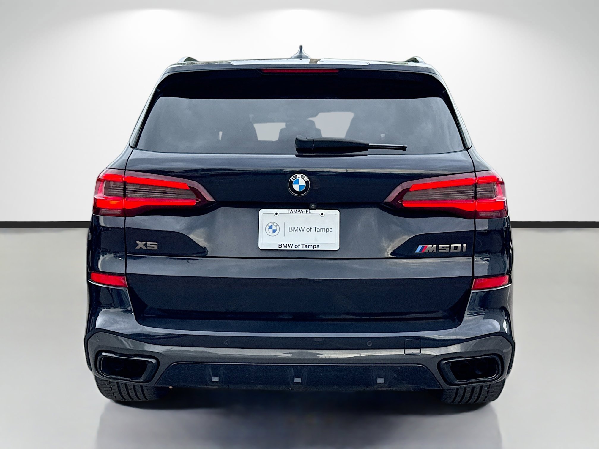 Used 2021 BMW X5 M50i w/ Executive Package image 4