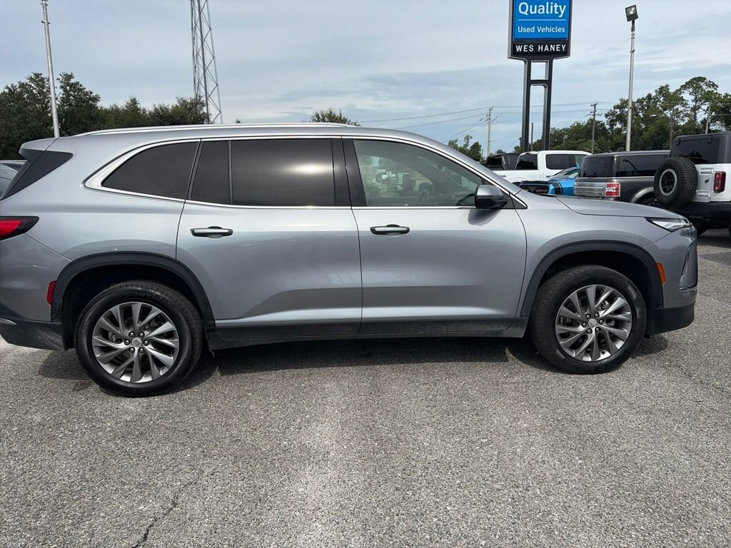 Used 2025 Buick Enclave Preferred FWD image 8
