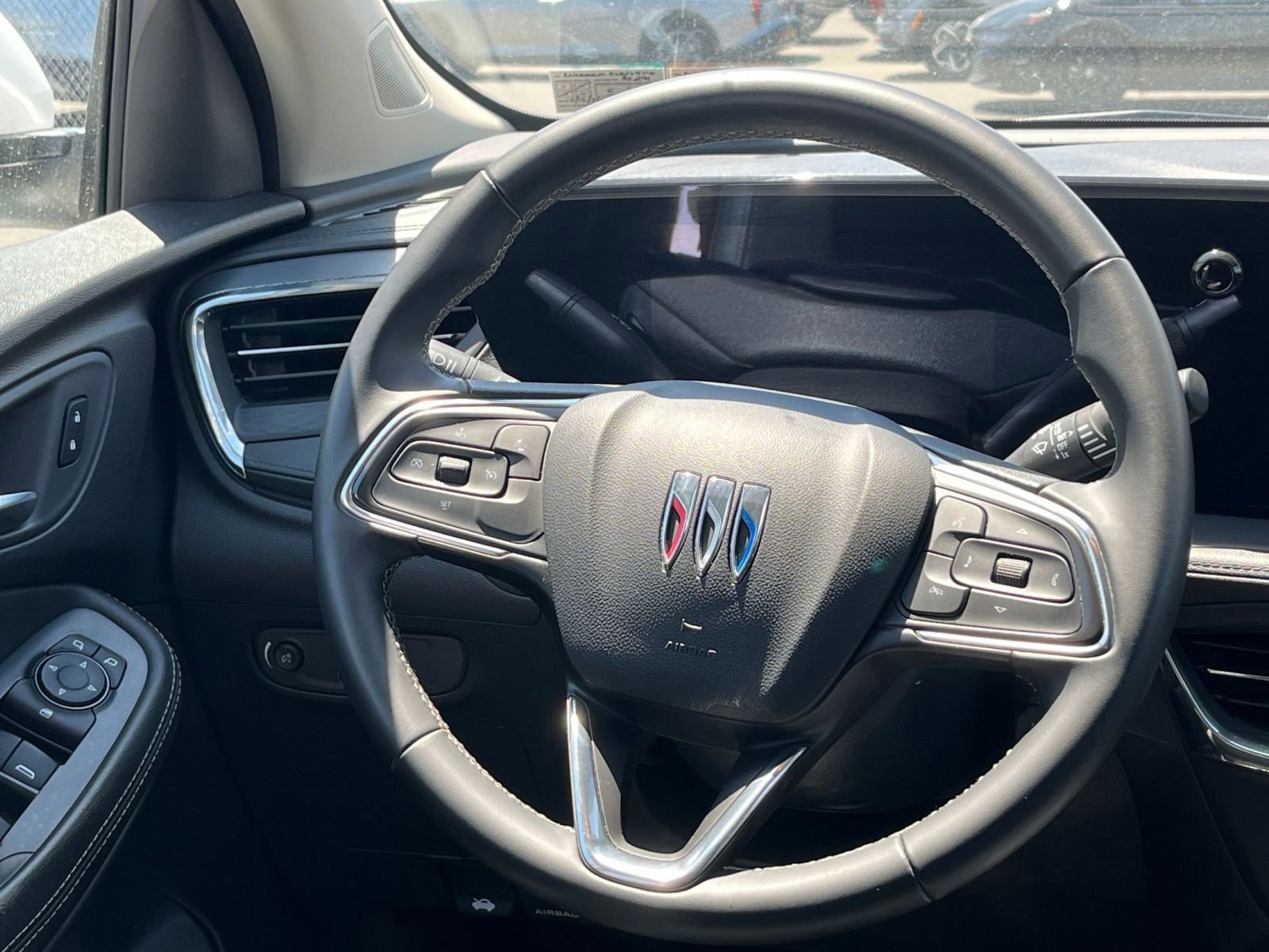Used 2025 Buick Encore GX Preferred FWD image 28