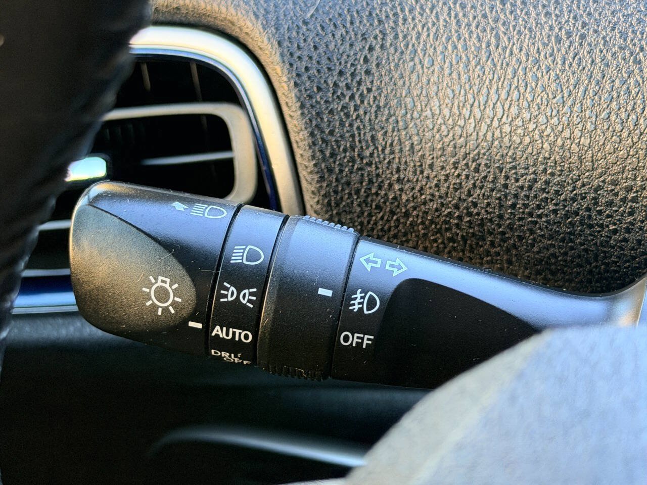 Used 2016 Toyota Prius Three Touring FWD image 30