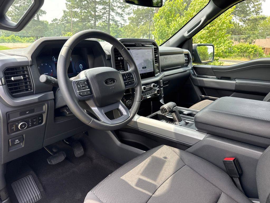 New 2026 Ford F150 XLT w/ Equipment Group 302A MID AWD/4WD image 15