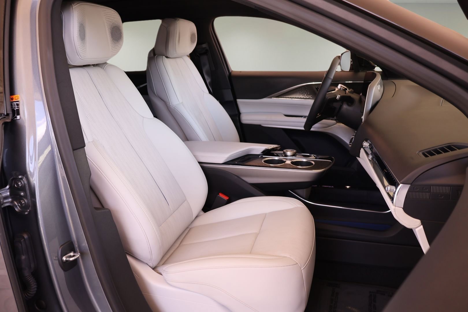 Certified 2023 Cadillac Lyriq 2WD image 20