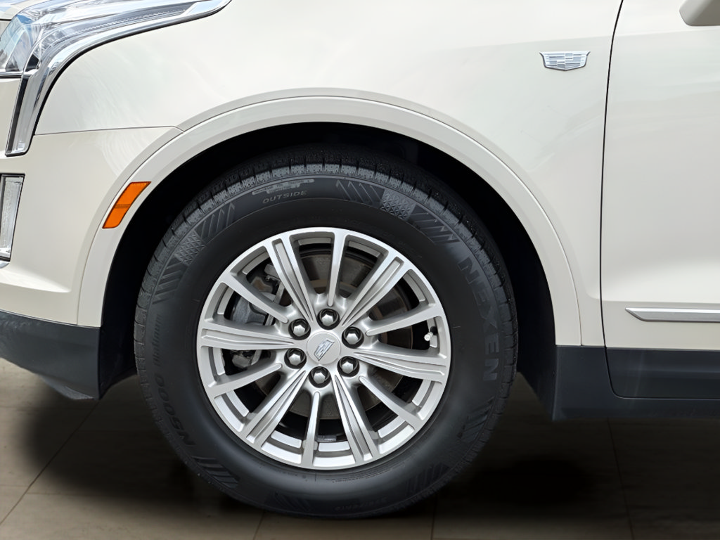Used 2017 Cadillac XT5 Luxury FWD image 38