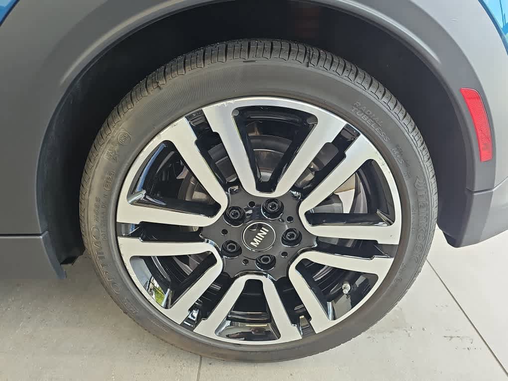Certified 2024 MINI Cooper S FWD image 32