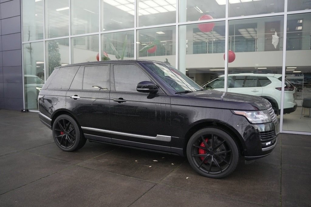 Used 2015 Land Rover Range Rover Supercharged AWD/4WD image 2