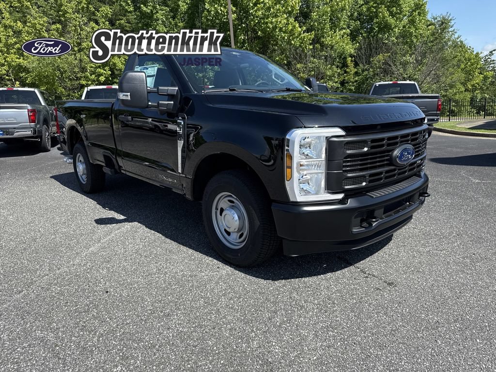 New 2025 Ford F350 XL w/ 360-Degree Camera Package
