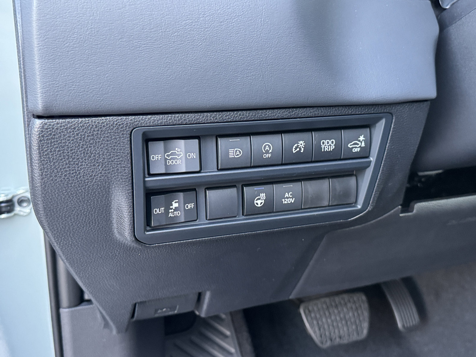 New 2026 Toyota Tundra Platinum image 17