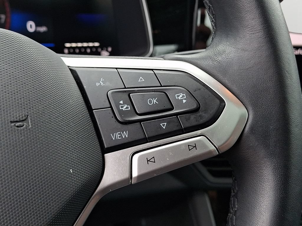 Used 2025 Volkswagen Jetta SE FWD image 24