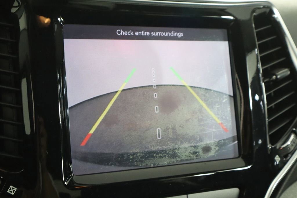 Used 2019 Jeep Cherokee Limited image 37