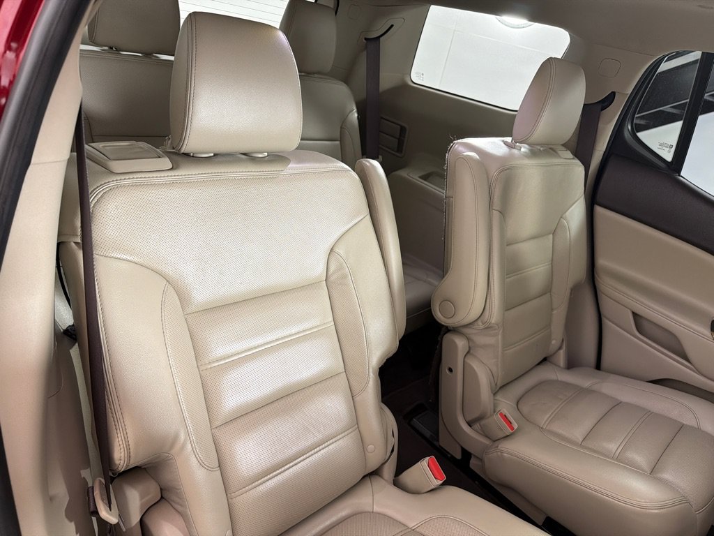 Used 2017 GMC Acadia Denali w/ Technology Package FWD image 25