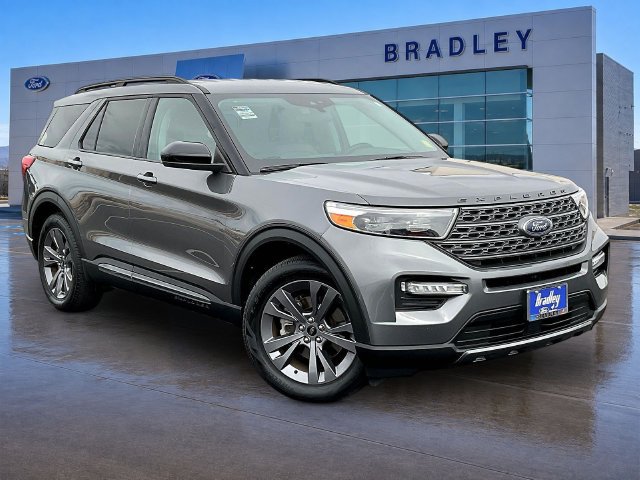 Used 2023 Ford Explorer XLT w/ Equipment Group 202A RWD image 1