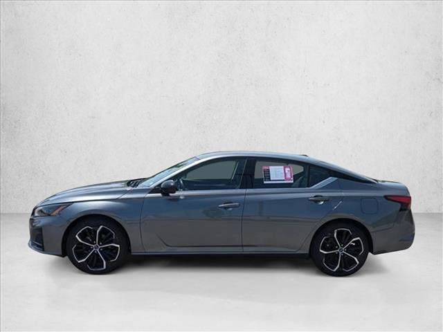 Used 2023 Nissan Altima 2.5 SR video 2