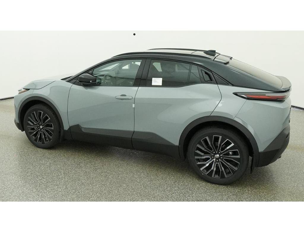 New 2026 Toyota C-HR AWD/4WD image 4