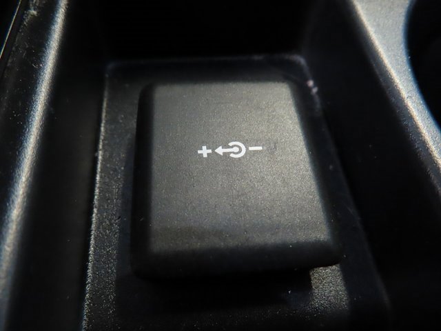 Used 2024 Jaguar F-PACE R-Dynamic S image 29