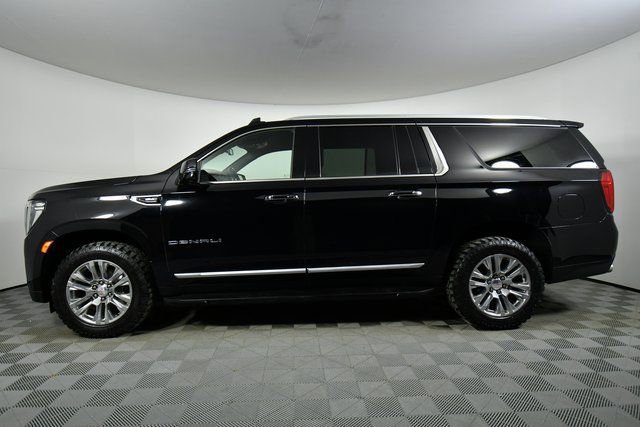 Used 2021 GMC Yukon XL Denali image 16