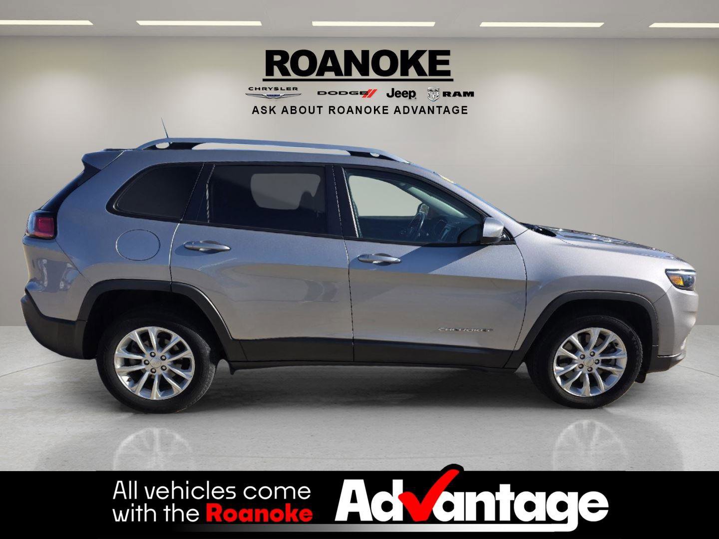 Used 2020 Jeep Cherokee Latitude w/ Cold Weather Group image 10