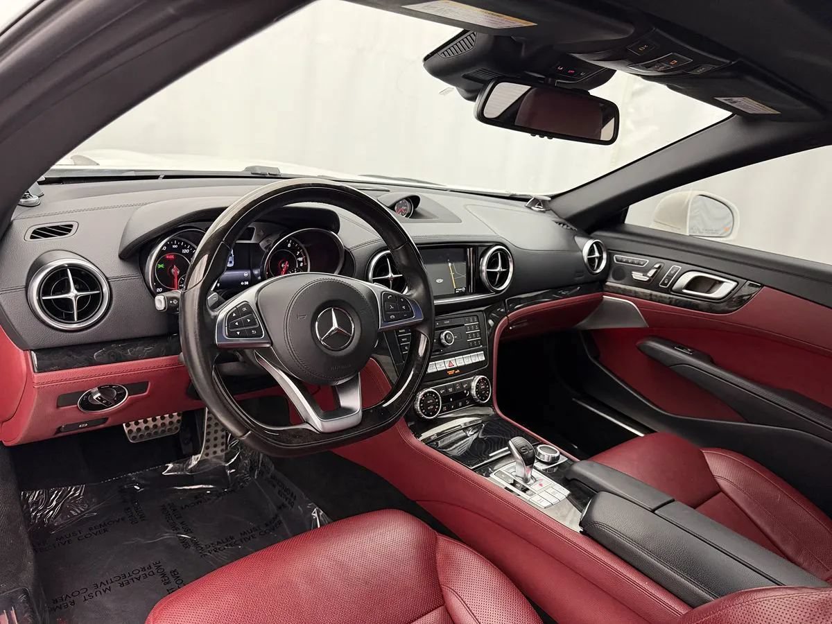 Used 2017 Mercedes-Benz SL 550 image 12