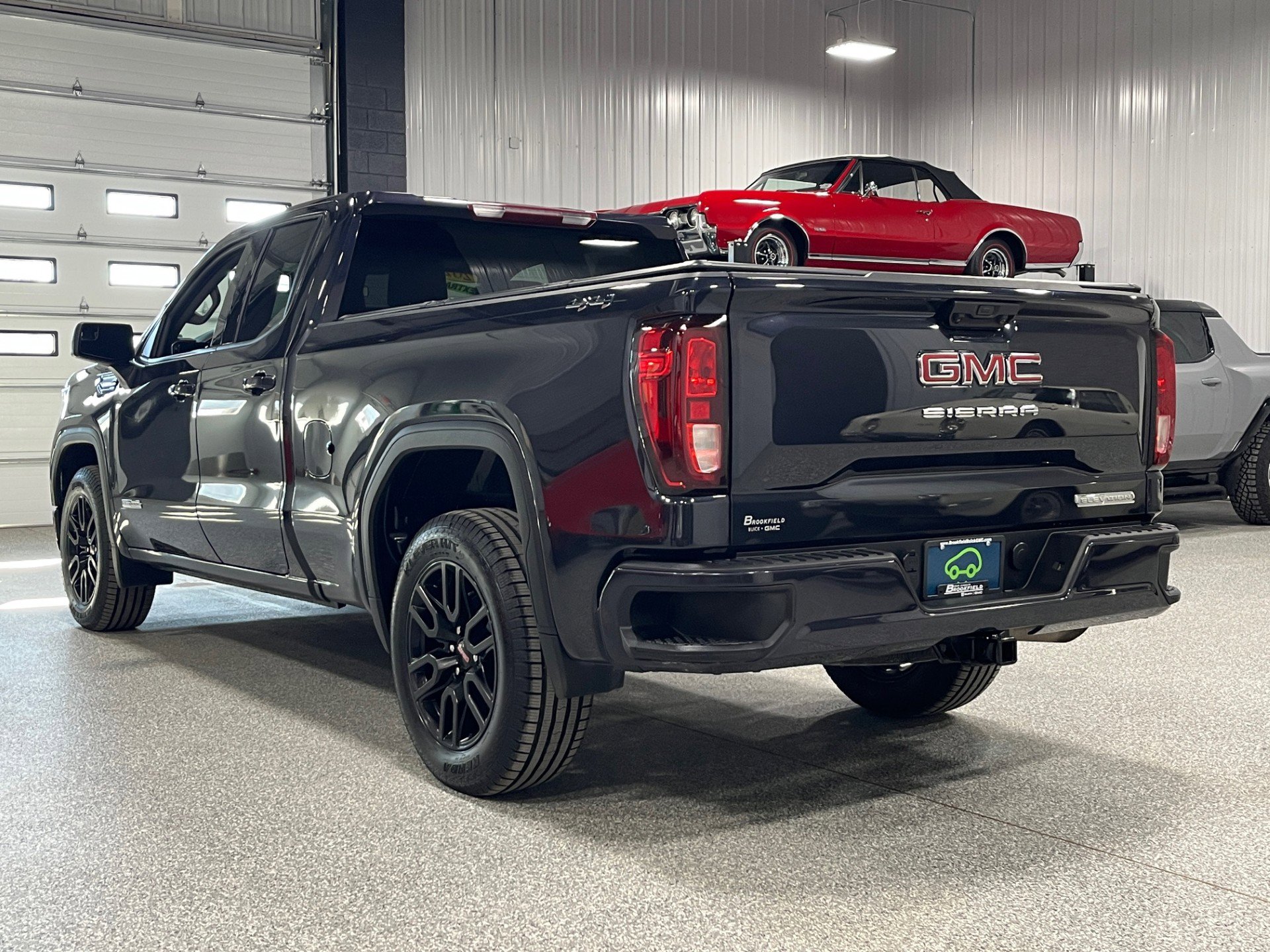 Certified 2023 GMC Sierra 1500 Elevation image 3