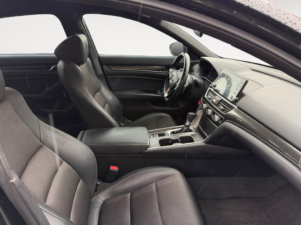 Used 2018 Honda Accord Sport image 15