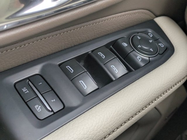 Used 2021 GMC Yukon Denali w/ Denali Premium Package AWD/4WD image 18