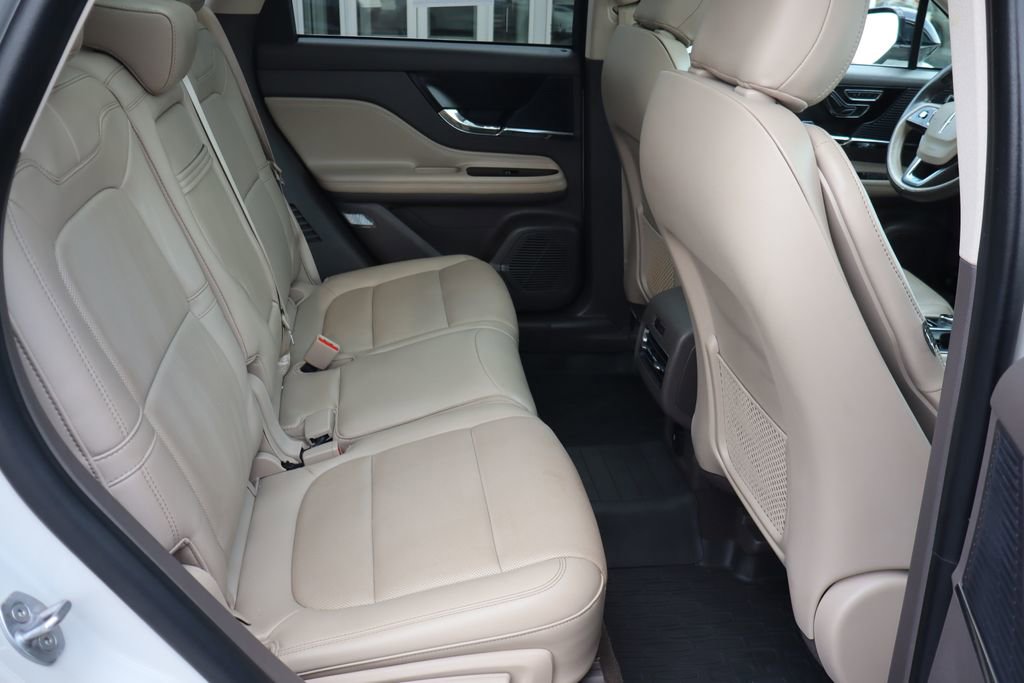 Used 2021 Lincoln Corsair AWD w/ Premium Package image 25